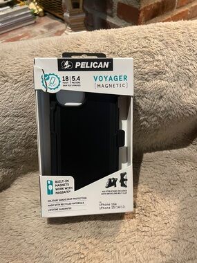 Pelican voyager phone case